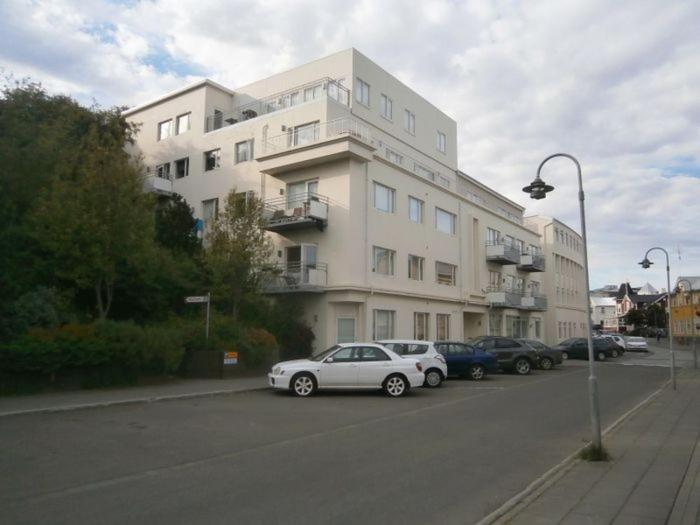 Central Akureyri Apartment Dream4You Экстерьер фото